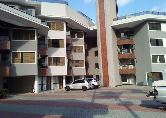 Boulevard Ponta Das Canas